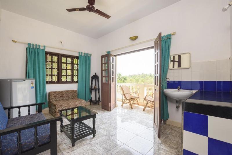 Oyo 13311 The White Feather Hotel מנדרם מראה חיצוני תמונה